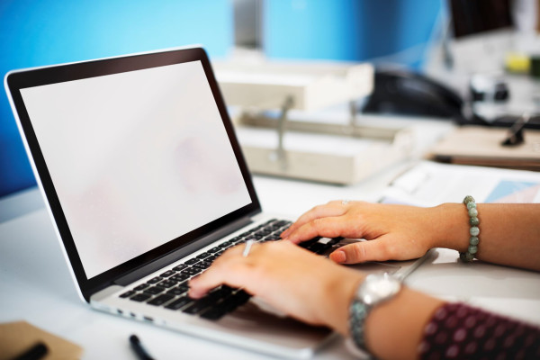 Mau Beli Laptop Buat Kuliah? Wajib Pertimbangkan 8 Hal Ini