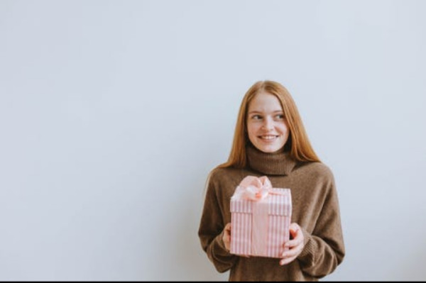 Tips Berbisnis Barang-Barang K-Pop, dari Situs Web Andalan hingga Hitung Keuntungan