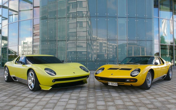 Lamborghini Tak Mau Terjebak Romantika Mobil Lama yang Ikonik