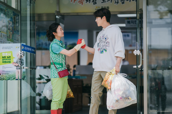 Kim Seon-ho Ungkap 'Tragedi' Kentang Rebus Saat Syuting 'Hometown Cha Cha Cha'