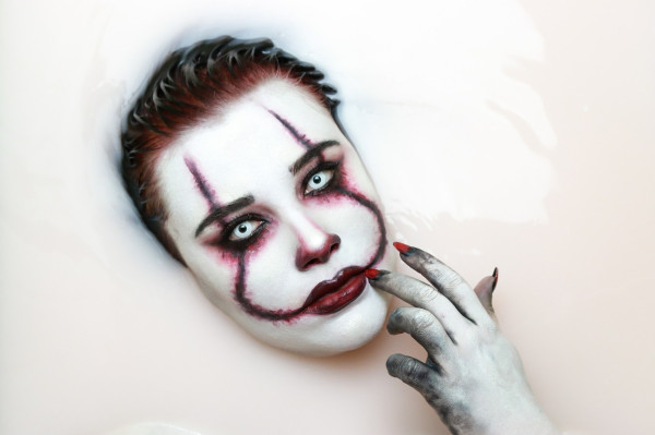 5 Teknik Make-up Character untuk Dicoba, dari yang Sederhana hingga Tersulit