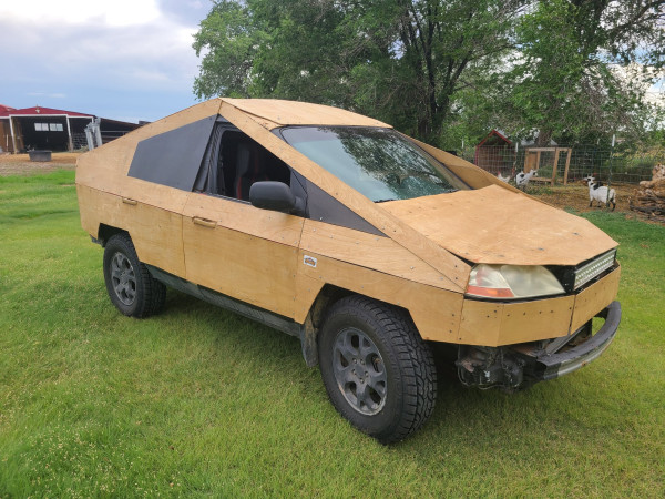 Kelamaan Nunggu Tesla Cybertruk, Masih Ada Plybertruck Berbahan Kayu