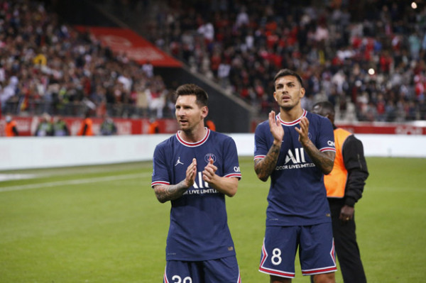 Merekam Momen Bersejarah ketika Lionel Messi Jalani Debut Bersama PSG