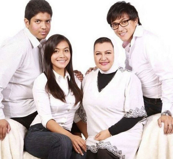 Emilia Contessa Penyanyi Era 70-an Dijuluki Singa Panggung Asia, Begini Kehidupannya Sekarang