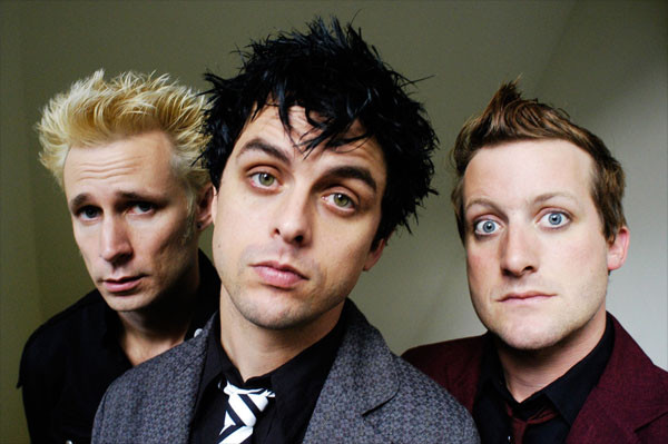 5 Fakta dan Lirik Lagu Wake Me Up When September Ends
