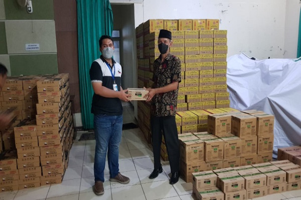Sinergi Pemkot dengan Pihak Swasta di Masa Pandemi, PT Kino Indonesia Tbk Serahkan Donasi Bantuan Sosial