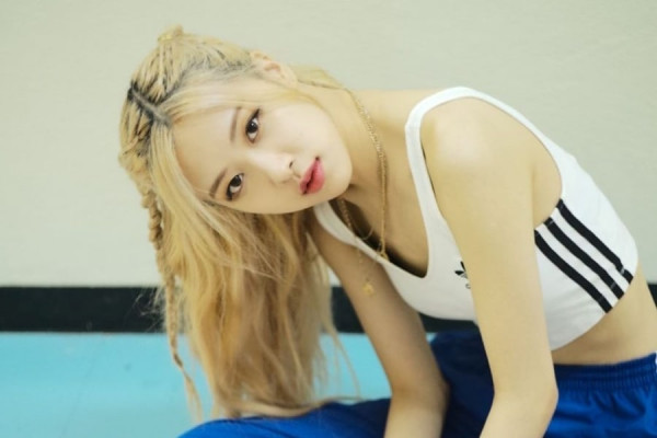 Warna Rambut Rosé BLACKPINK untuk Dicoba, dari Gaya Alami sampai Anime