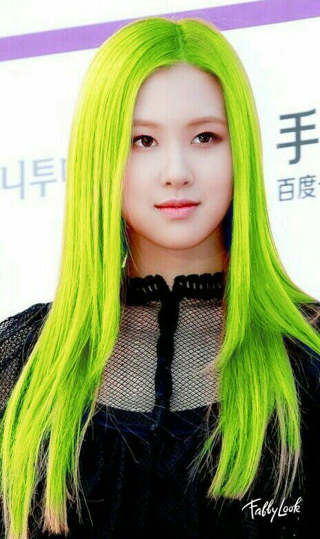 Warna Rambut Rosé BLACKPINK untuk Dicoba, dari Gaya Alami sampai Anime