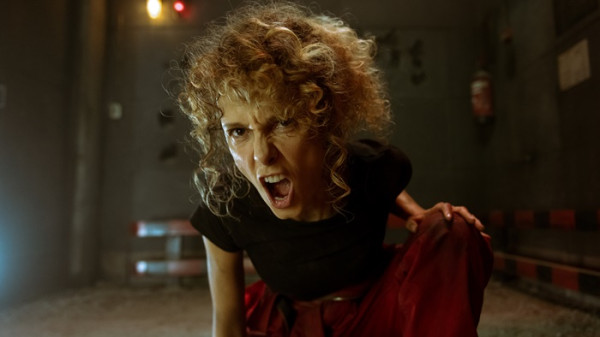 Review 'Money Heist Part 5 Volume 1', Kacau di Luar dan Dalam Bank!