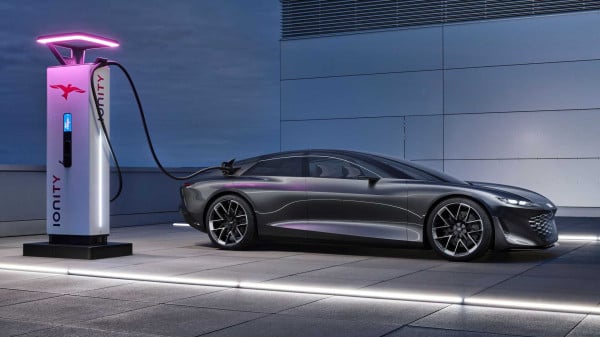 Audi Grandsphere Sedan Otonom Serasa Jet Pribadi