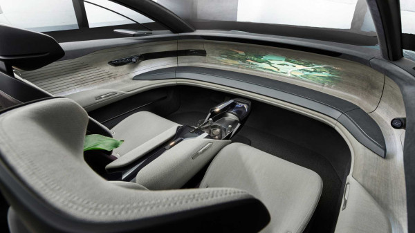 Audi Grandsphere Sedan Otonom Serasa Jet Pribadi