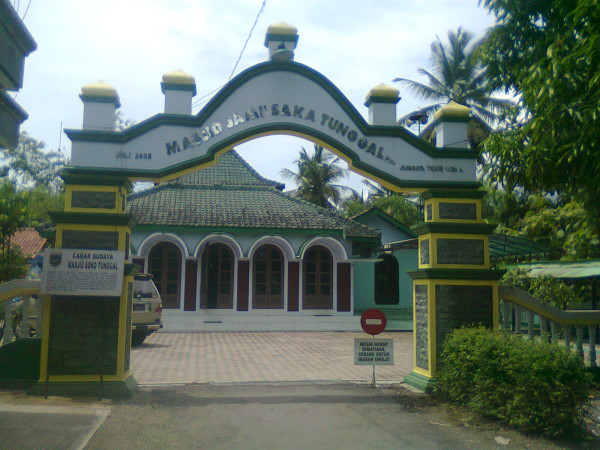 Ini 3 Masjid Tertua di Indonesia, Salah Satunya Ada di Maluku Tengah