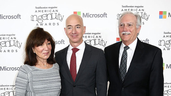 Profil Jeff Bezos, Mimpi dan Musuh-musuh sang Lex Luthor di Dunia Nyata