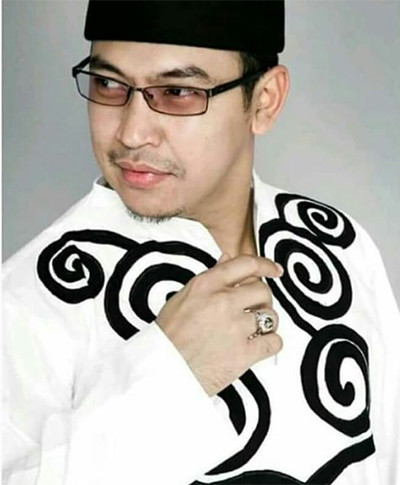 Artis Hijrah Tinggalkan Masa Kelam dan Wafat sebagai Ustaz, Siapa Saja?