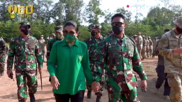 Momen KSAD Jenderal TNI Andika Perkasa Kagumi Himars, Roket Canggih Milik US Army