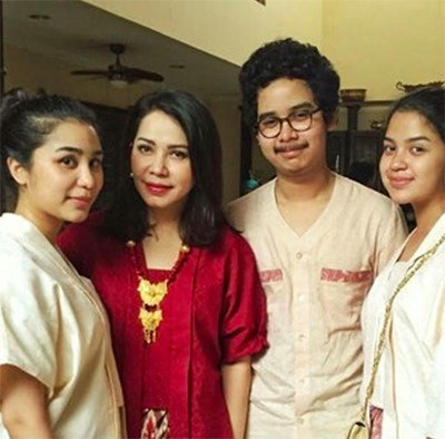 Iis Sugianto Pelantun Hits '80-an Jangan Sakiti Hatinya, Ini Sederet Kesibukannya Sekarang