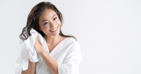 Tips dan Trik Mencatok Rambut yang Baik dan Benar