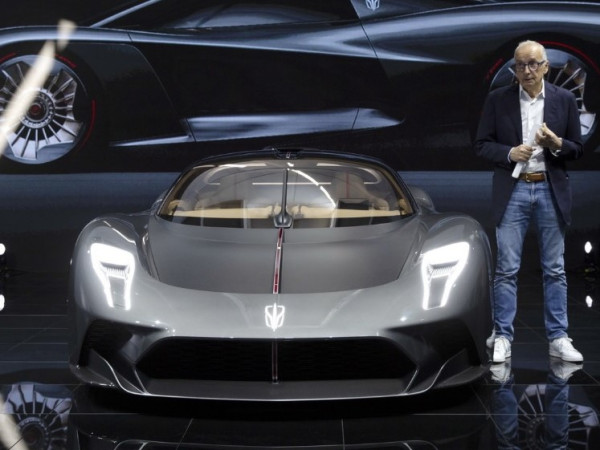 Orang-orang Bule yang Bikin Mobil China Jadi Fantastis, Mewah dan Futuristis