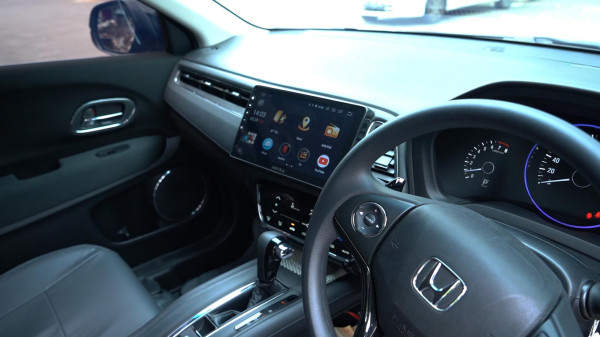 2021, Head Unit Mobil Berukuran 9 Inci-10 Inci Jadi 'New Normal'