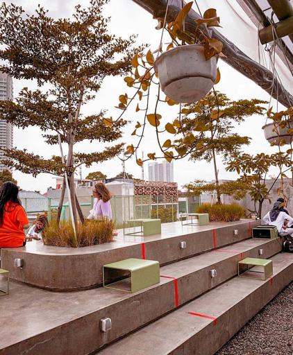 Rekomendasi Kafe Rooftop di Jakarta, Harga Mulai Rp20 Ribu-an!