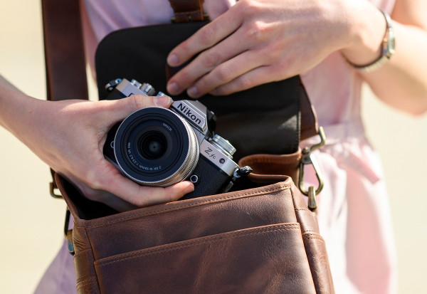 Nikon Z Fc, Kamera Mirrorless Canggih Bertampang Analog, Segini Harganya!