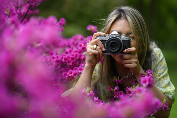 Nikon Z Fc, Kamera Mirrorless Canggih Bertampang Analog, Segini Harganya!