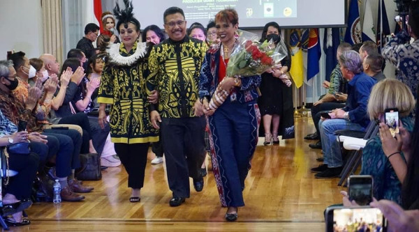 Fashion Show 7 Desainer Indonesia di KJRI New York