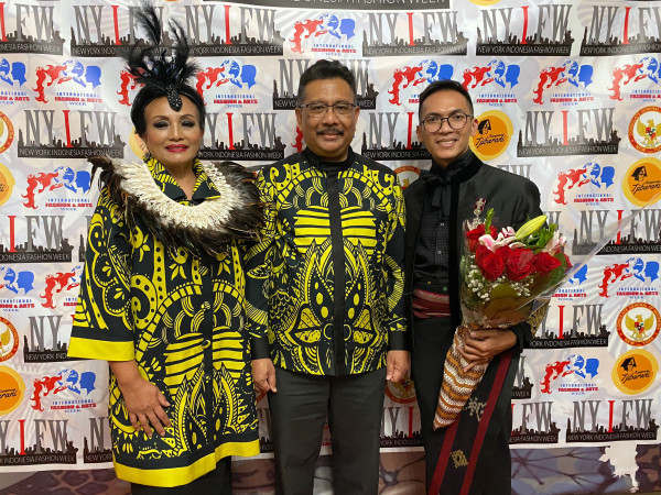 Fashion Show 7 Desainer Indonesia di KJRI New York