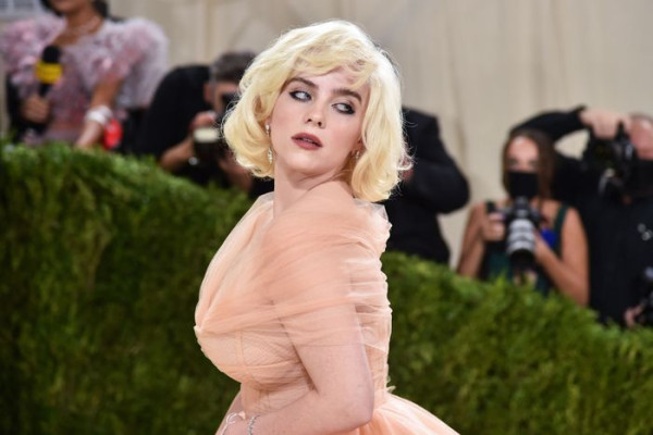 Intip Tampilan Istimewa Para Seleb Dunia di Met Gala 2021, dari Billie Eilish hingga Lil Nas X
