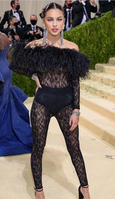 Met Gala 2021 Diwarnai Tren Gaun Transparan, Intip Para Selebriti yang Memakainya