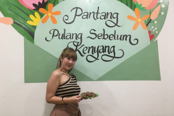 Usung Konsep Kekinian, Warteg Ini Hadirkan Beragam Spot Instagrammable