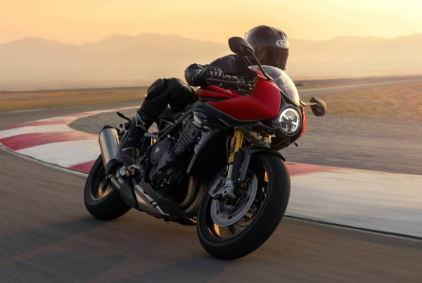 Triumph Speed Triple 1200RR Resmi Meluncur, Godaan Kuat buat Crazy Rich