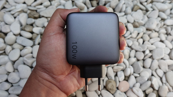 Review Ugreen 100W GaN Fast Charger, Inilah Charger Masa Depan!