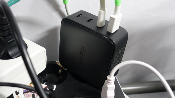 Review Ugreen 100W GaN Fast Charger, Inilah Charger Masa Depan!