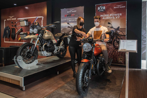 Dealer Premium Motoplex 4 Merek Motor Italia Hadir di Surabaya