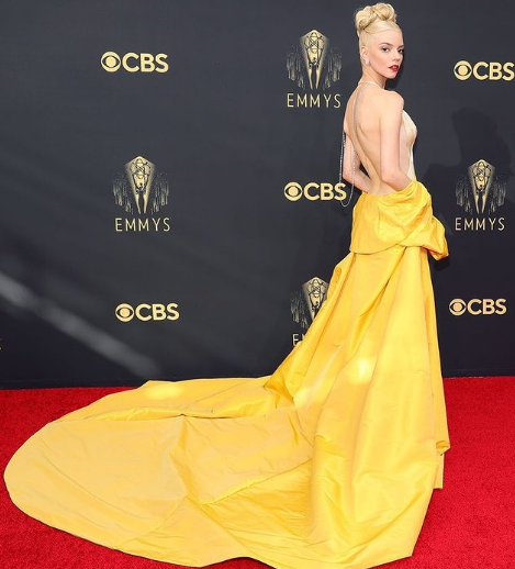 7 Busana Terbaik di Emmy Awards 2021, Anya Taylor-Joy Mencuri Perhatian
