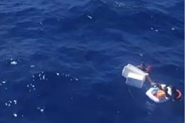 Demi Selamatkan Anak-anaknya di Laut, Ibu Ini Tewas Minum Air Kencingnya Sendiri