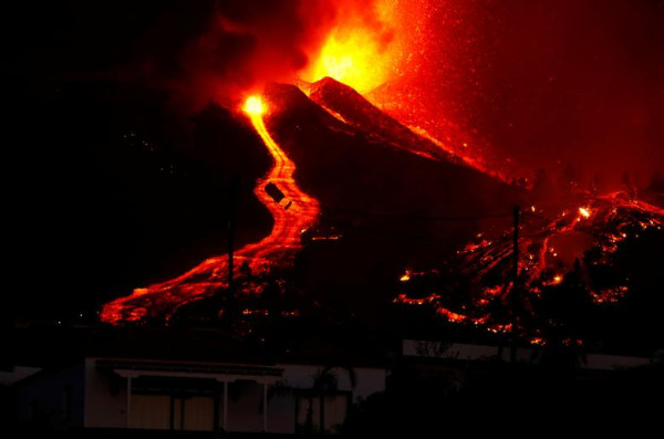 Ngeri, Lahar Gunung Berapi Hancurkan Permukiman Warga Kepulauan Canary