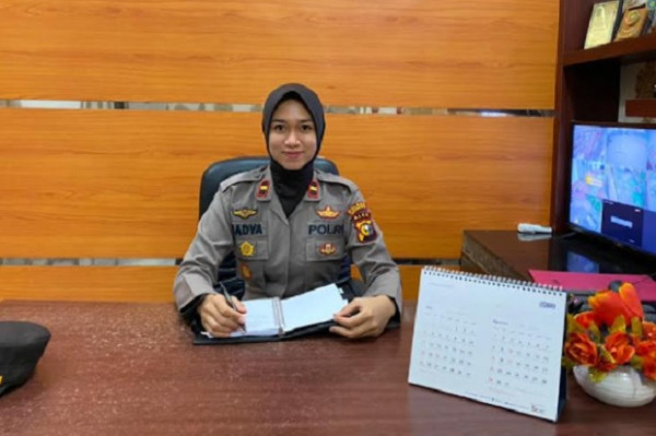 Ipda Nadya Ayu Nurlia, Kapolsek Wanita Termuda Pimpin Anggota Sebaya dengan Kakeknya