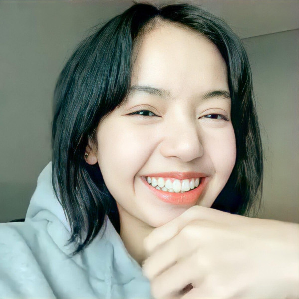 Lisa BLACKPINK Ungkap Asal Mula Rambut Poninya yang Khas