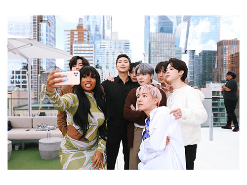 BTS Jumpa Megan Thee Stallion di New York, Intip Keseruannya!