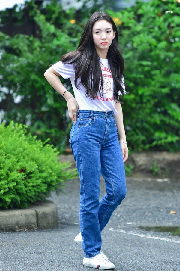 Sederet Airport Fashion Terestetis ala Nayeon TWICE