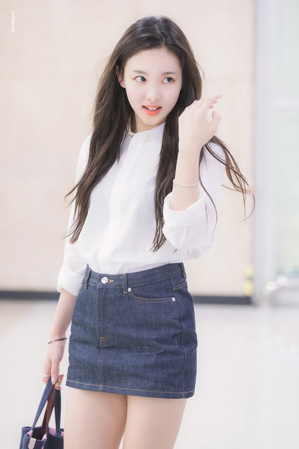 Sederet Airport Fashion Terestetis ala Nayeon TWICE