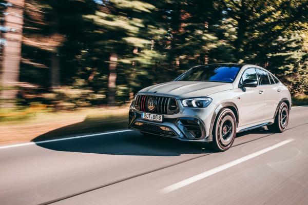 Kalahkan Bentley Bentayga, Brabus 900 Rocket Edition Jadi SUV Terkencang di Dunia