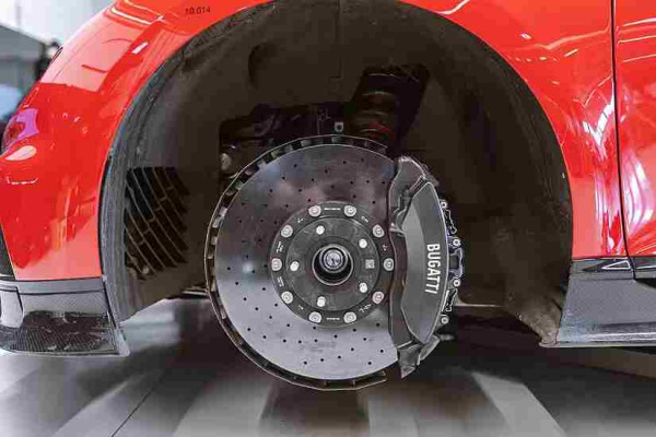 Fantastis, Harga Rem Depan Bugatti Chiron Pur Sport Sama Seperti Beli 3 Honda BR-V Baru