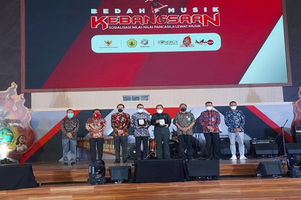 Sosialisasi Nilai-nilai Pancasila Melalui Musik untuk Generasi Milenial