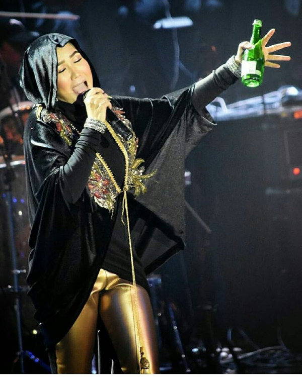 Apa Kabar Nicky Astria, Lady Rocker Pelantun Panggung Sandiwara?