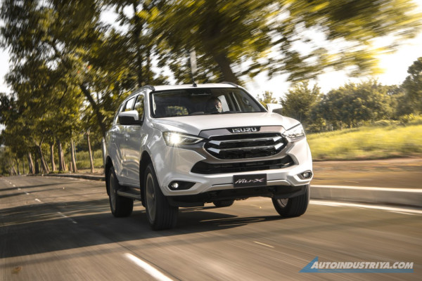 Adu Banteng Isuzu mu-X Lama dengan yang Baru, Yuk Cermati!