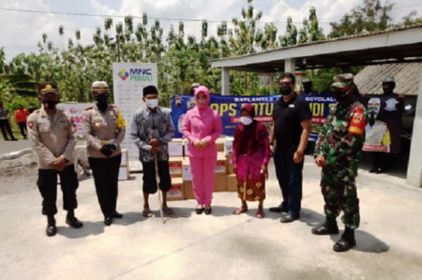 Atasi Kesulitan Air Bersih, Ditlantas Polres Boyolali, Bhayangkari Boyolali dan MNC Peduli Kirim 7 Tangki Air