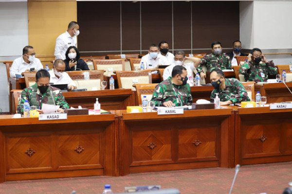 Kala Gus Dur Tunjuk Jenderal AL Jadi Panglima TNI, Dobrak Tradisi Lama